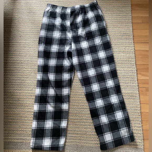 Men’s Gray Plaid Soft Pajama Pants - Picture 4 of 4
